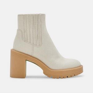 Dolce Vita V-CASTER
Color: SANDSTONE CANVAS
Size: 7.5